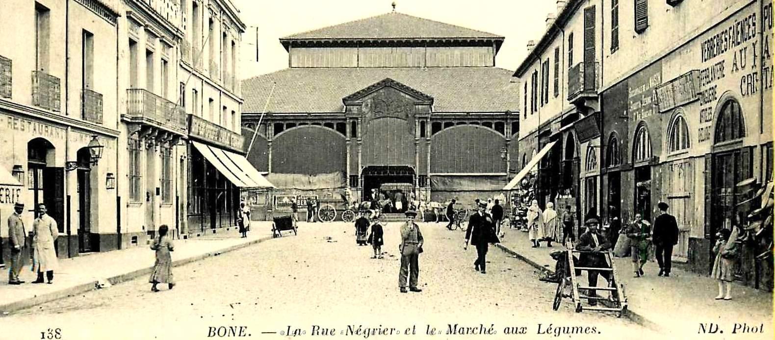 636- Bone - Rue Negrier et le marche aux legumes2.jpg